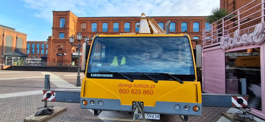 Wynajem dźwigu Liebherr 45 ton Łódź Manufaktura
